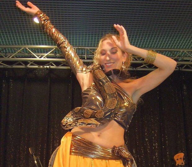 Fabienne - Schlangentänzerin