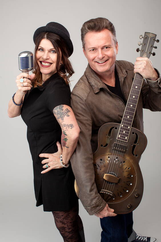 Diese coole kleine Band rockt das Publikum und bringt die Zuhörer in Partystimmung. Baby Marcy (Marcy Hammer) ist der Drummer der Band und er gibt immer den richtigen Takt an. Die Band wechselt zwischen, Rock ‘n Roll zu Rock a Billy, Western, Blues, Soul, Country, Schlager und Schnulzen - Schmalzig und Liebevoll wird das Musikprogramm von den Profimusikern präsentiert, wie zu Zeiten von Elvis Presley, Buddy Holly, Doris Day und vielen anderen.   MR. & MRS. BABY, verfügen über drei Grössen von Musikanlagen. Die Band bringt je nach Anzahl Gäste die passende Musik und Lichttechnik selber mit. (In der Gage inbegriffen)   Gerne gehen MR. & MRS. BABY, wann immer möglich auf die Wünsche ihrer Kunden ein.