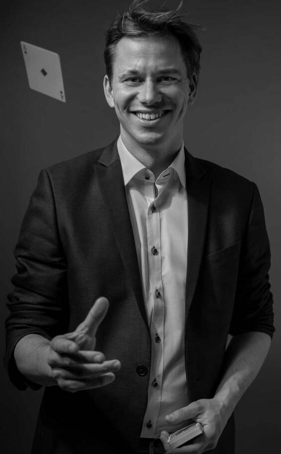 Weltweit bekannt für seine atemberaubenden Zauberkünste – das ist Florian.