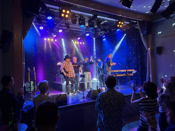 Die Band Supersonic, die Coverband für Blues, Rock und Funk, spielt Klassiker von A wie Aerosmithbis Z wie ZZ Top und zwar immer mit Ueberschall!