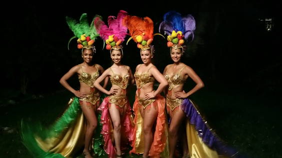 Eines der Hauptziele der Samba Tänzerinnen ist es, die eigene Multikulturalität vorzuleben und so ein Beispiel für Zusammenarbeit und Freundschaft fern von Grenzen oder Vorurteilen zu sein.