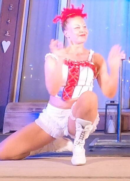 Cancan Show – Französischer Charme & Akrobatik der Extraklasse