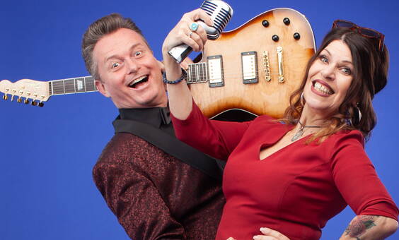 Suchen Sie noch eine passende Live Musik Band für Ihren Anlass ? Dann sind Sie hier genau richtig! Diese coole Live Band spielen Musikperlen aus den 50/60/und 70iger Jahren. Das Musik Duo/oder Trio rockt das Publikum und bringt die Zuhörer in Partystimmung. 