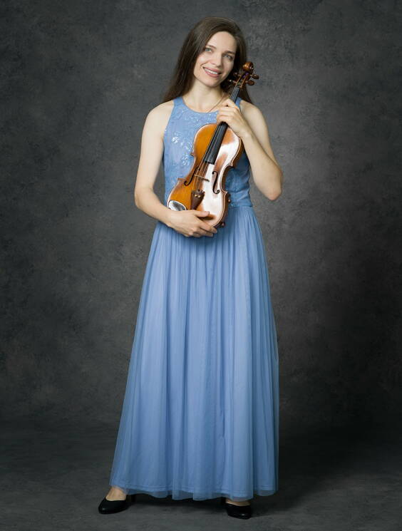 Als Violinistin und Bratschistin beteiligte sich Vera Korolova an zahlreichen Orchester- und Kammermusik Projekten in der Ukraine, der Schweiz, Deutschland, Belgien, Frankreich und Italien.