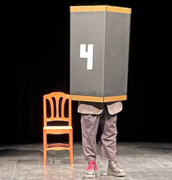 Freche, witzige Zauberei, wie man sie kennt, aber dennoch nie gesehen hat