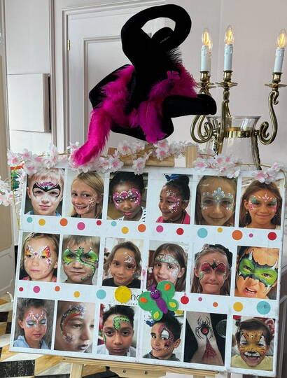 Lehnen Sie sich entspannt zurück und schauen sie zu: Zaubern, Tanzen, Spielen, kleine Schatzsuche, Basteln, Kinderschminken, Glittertattoos und Ballonformen sind Teil des Standartprogramms und können je nach Motto auch variiert werden.