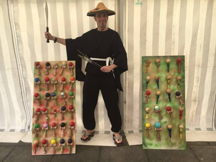 Aareagentur – Ihre persönliche BeratungOb als Stelzekünstler, Diabolo‑Show, oder Workshop: Wir stellen Ihnen gerne ein maßgeschneidertes Programm zusammen, das perfekt zu Ihrem Anlass passt. Verlangen Sie noch heute eine unverbindliche Offerte.